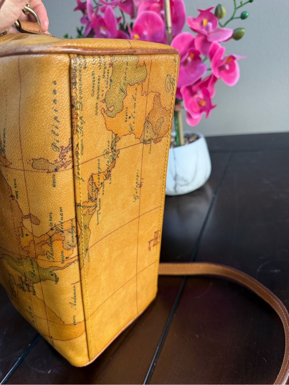 Alviero Martini World Map bag - Picture 7 of 13